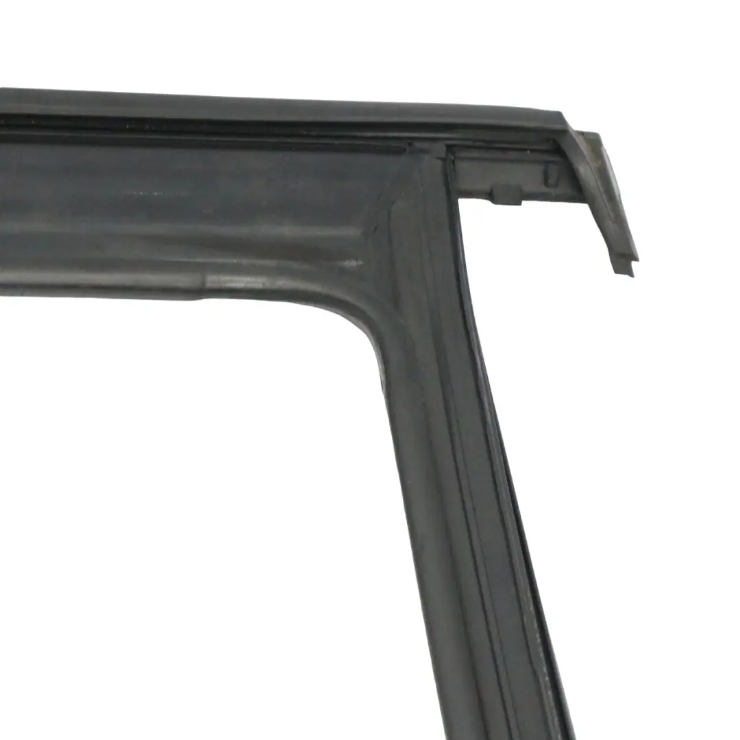 7N Prowadnica Listwa Szyby Wykończeniowa Czarna do VW Sharan o numerze 7N0843344L VW Sharan 7N Prowadnica Listwa Szyby Wykończeniowa Czarna - SKU 7N0843344L - Numer Części 7N0843344L