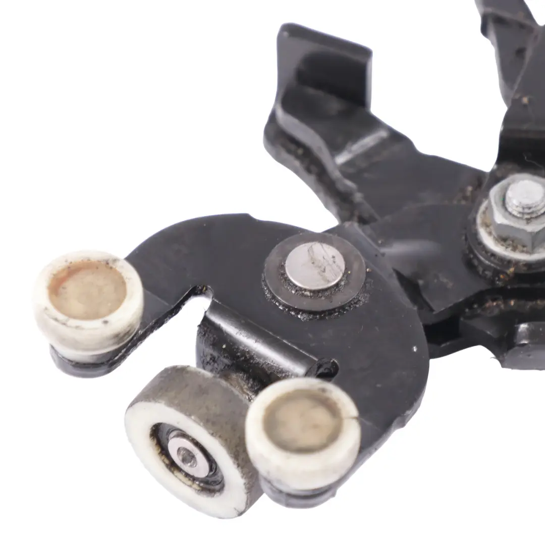 Volkswagen Sharan 7N Schiebetür Hinten Links Untere Rollen Halterung Schwarz - SKU 7N0843397E - Teilenummer 7N0843397E