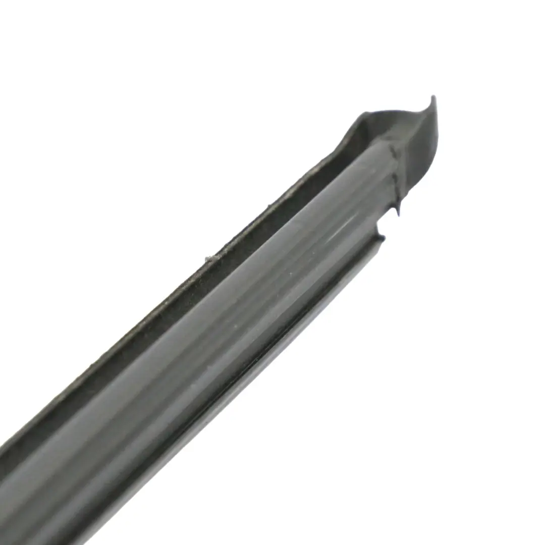 7N Guarnizione Porta Striscia Interna Tenuta Posteriore Destro per VW Sharan con numero di parte 7N0843696A VW Sharan 7N Guarnizione Porta Striscia Interna Tenuta Posteriore Destro - SKU 7N0843696A - Numero di parte 7N0843696A