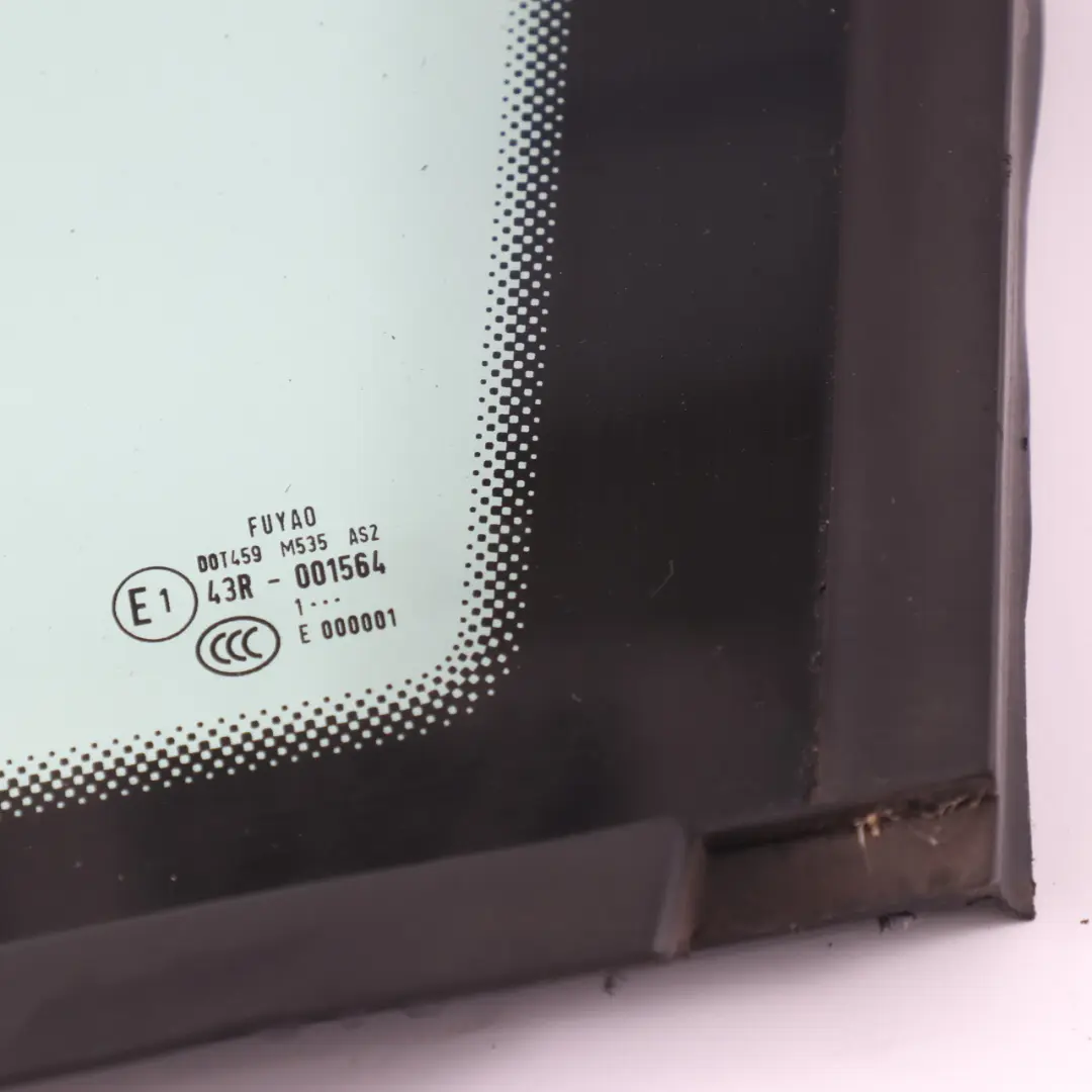 7N Szyba Karoseryjna Lewy Przód Trójkątna AS2 do Volkswagen VW Sharan o numerze 7N0845411B Volkswagen VW Sharan 7N Szyba Karoseryjna Lewy Przód Trójkątna AS2 - SKU 7N0845411B - Numer Części 7N0845411B