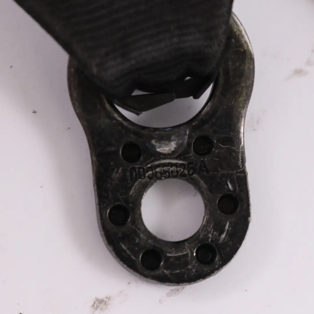 tylny górny lewy pas bezpieczeństwa do VW Volkswagen Caddy Maxi o numerze 7N0857737DE VW Volkswagen Caddy Maxi tylny górny lewy pas bezpieczeństwa - SKU 7N0857737DE - Numer Części 7N0857737DE