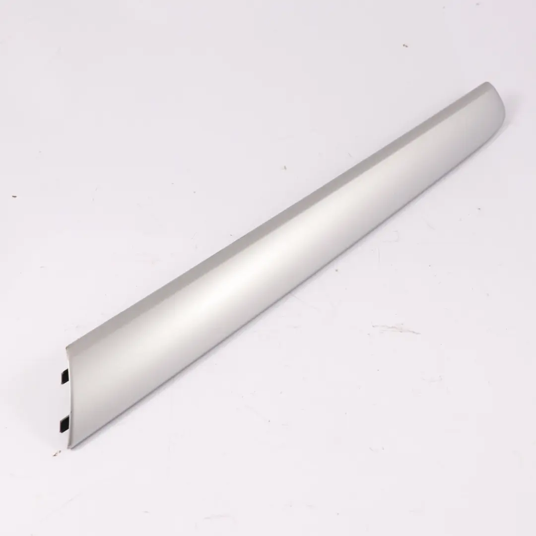 Striscia copertura porta anteriore sinistra Cromo per Volkswagen Sharan con numero di parte 7N0867439 Volkswagen Sharan Striscia copertura porta anteriore sinistra Cromo - SKU 7N0867439 - Numero di parte 7N0867439