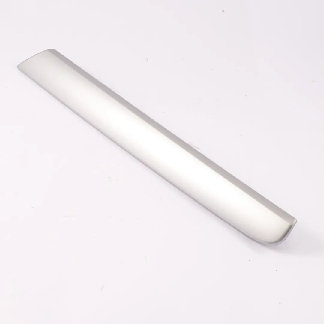 Cache pour baguette porte avant gauche chromé pour Volkswagen Sharan à propos du numéro de pièce 7N0867439 Volkswagen Sharan Cache pour baguette porte avant gauche chromé - SKU 7N0867439 - Numéro de pièce 7N0867439