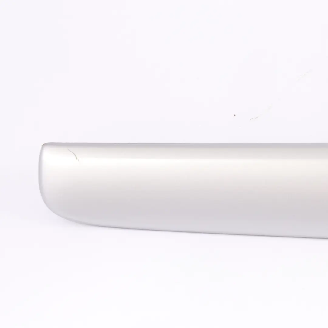 Embellecedor puerta delantera derecha cromado para Volkswagen Sharan con número de pieza 7N0867440 Volkswagen Sharan Embellecedor puerta delantera derecha cromado - SKU 7N0867440 - Número de pieza 7N0867440