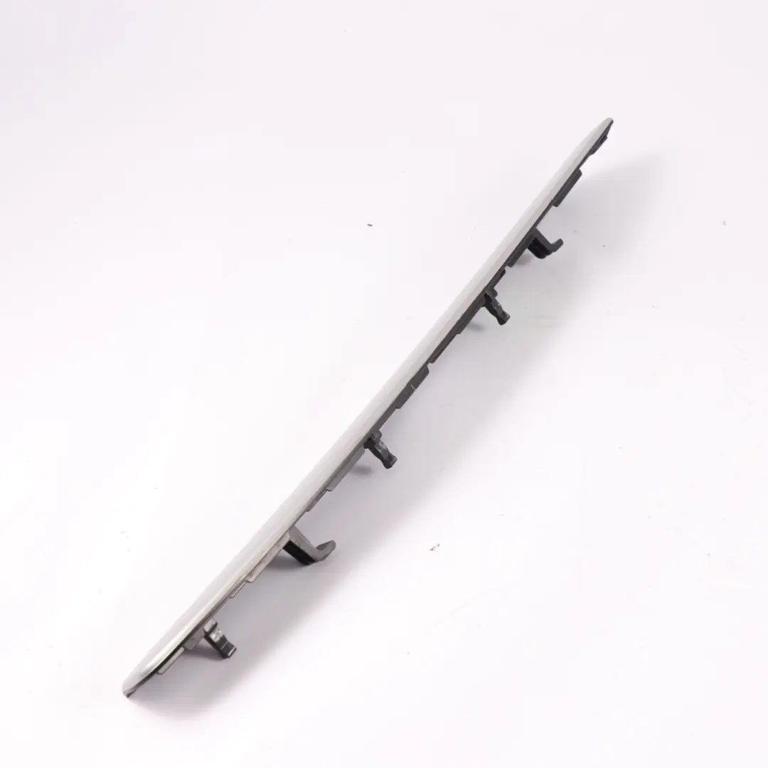 Couvre-bande porte avant droite Chrome pour Volkswagen Sharan à propos du numéro de pièce 7N0867440 Volkswagen Sharan Couvre-bande porte avant droite Chrome - SKU 7N0867440 - Numéro de pièce 7N0867440