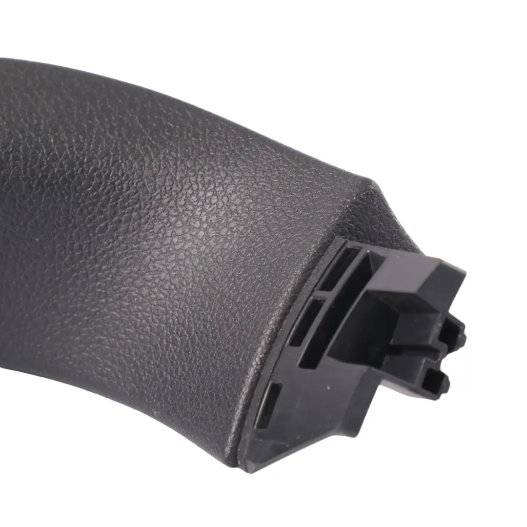 7N Copertura rivestiment superiore posteriore destro per Volkswagen Sharan con numero di parte 7N0867704 Volkswagen Sharan 7N Copertura rivestiment superiore posteriore destro - SKU 7N0867704 - Numero di parte 7N0867704