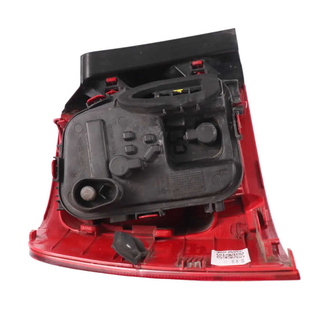 VW Volkswagen Sharan 7N Tapa Luz Trasera Exterior Derecha LED - SKU 7N0945096G - Número de pieza 7N0945096G