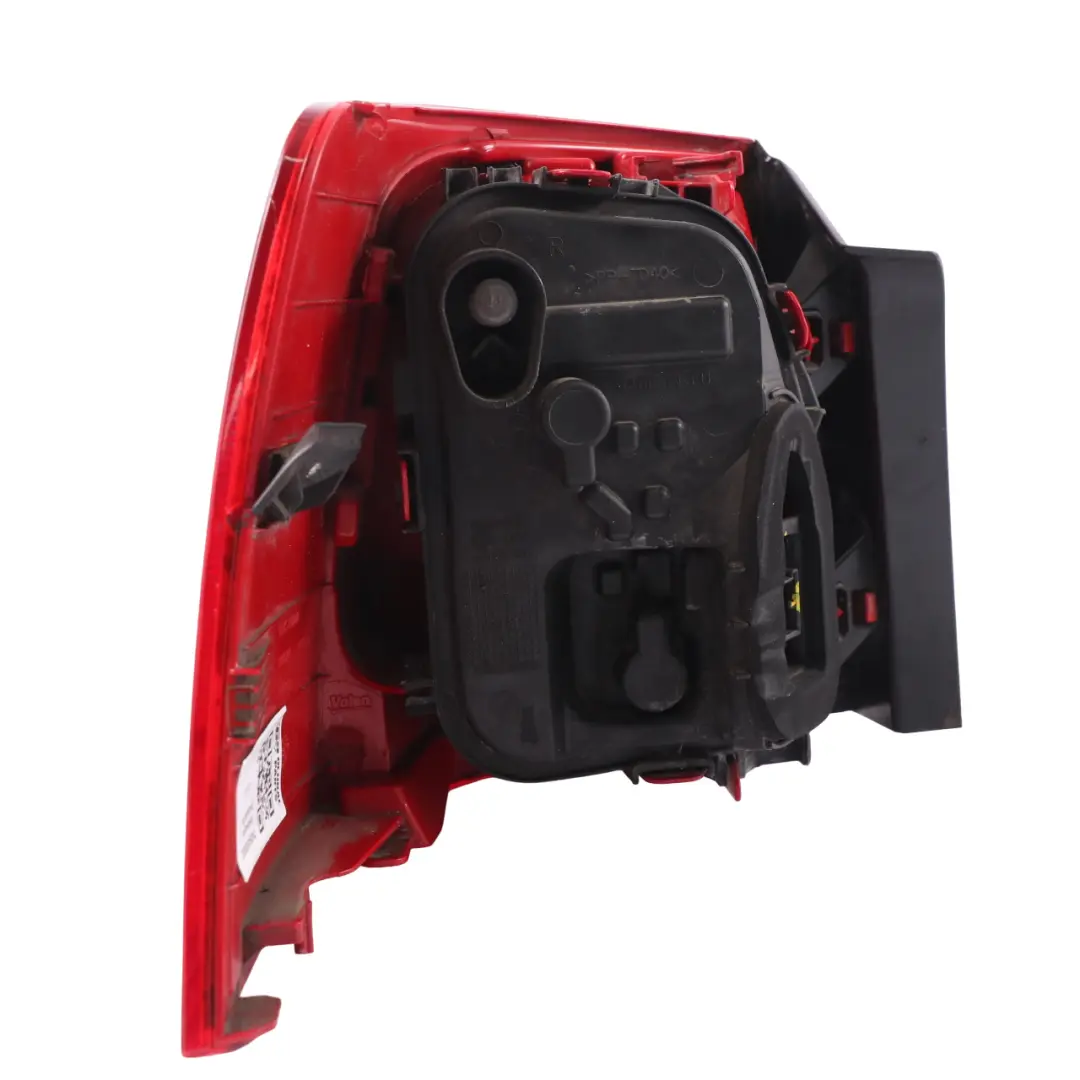 7N Couvercle Feu arrière extérieur droit LED pour VW Volkswagen Sharan à propos du numéro de pièce 7N0945096G VW Volkswagen Sharan 7N Couvercle Feu arrière extérieur droit LED - SKU 7N0945096G - Numéro de pièce 7N0945096G