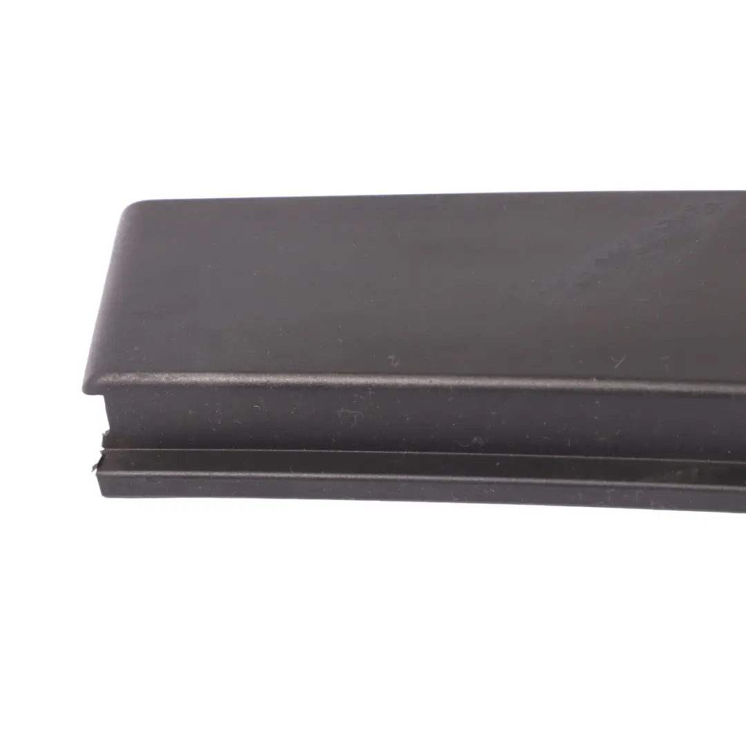 7N Cache garniture colonne porte gauche Panneau montant B pour VW Sharan à propos du numéro de pièce 7N5839901C VW Sharan 7N Cache garniture colonne porte gauche Panneau montant B - SKU 7N5839901C - Numéro de pièce 7N5839901C