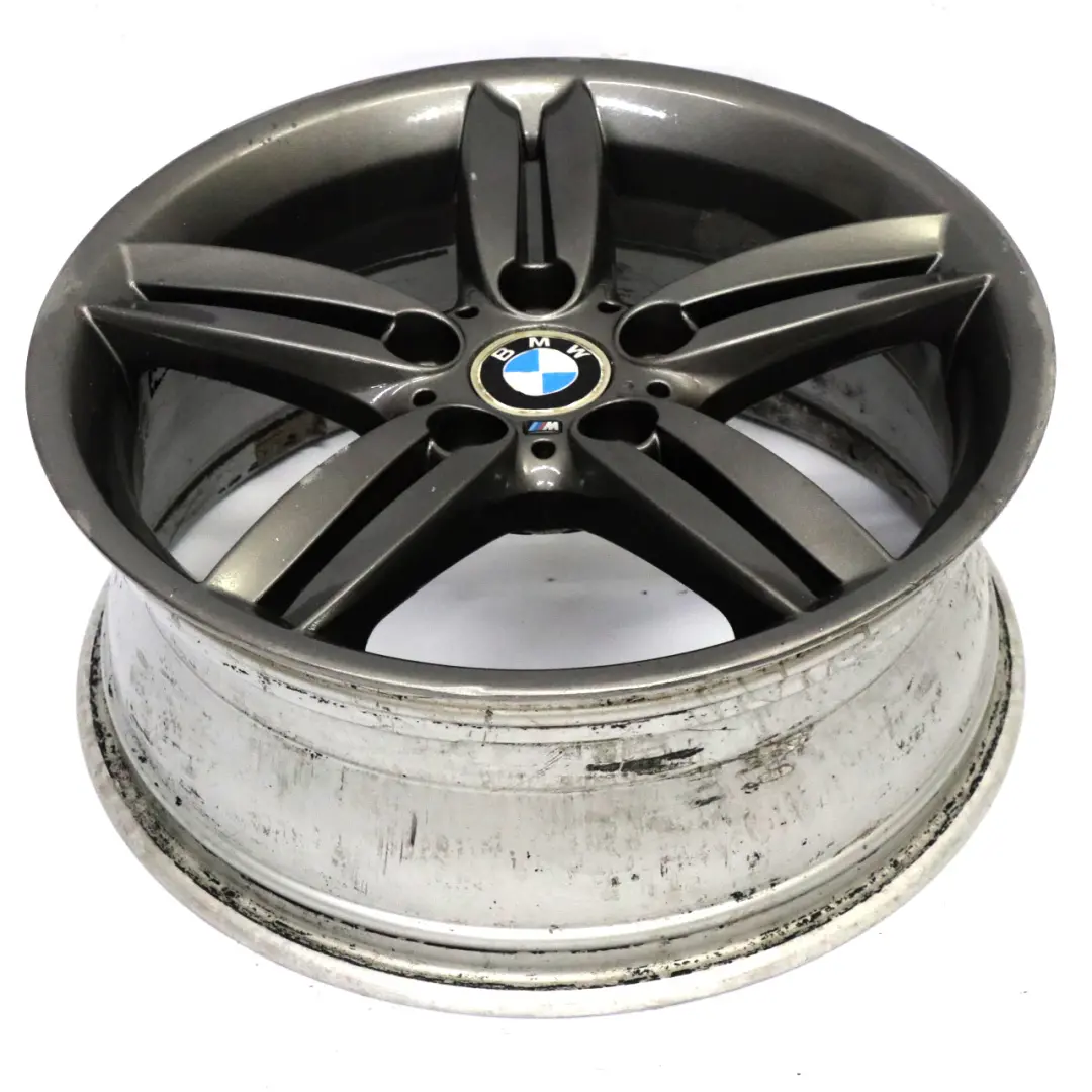Cerchio Anteriore Lega Grigio 18" 7,5J M ET:49 Doppie Razze per BMW E81 E87 con numero di parte 8036939 BMW E81 E87 Cerchio Anteriore Lega Grigio 18" 7,5J M ET:49 Doppie Razze - SKU 8036939-8 - Numero di parte 8036939