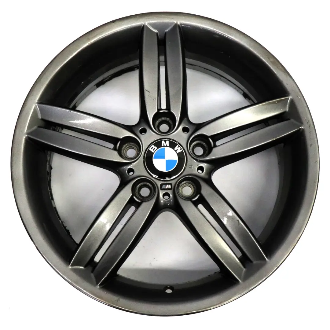 Cerchio anteriore lega grigio 18" 7,5J M ET:49 Doppie razze 208 per BMW E87 con numero di parte 8036939 BMW E87 Cerchio anteriore lega grigio 18" 7,5J M ET:49 Doppie razze 208 - SKU 8036939-9 - Numero di parte 8036939
