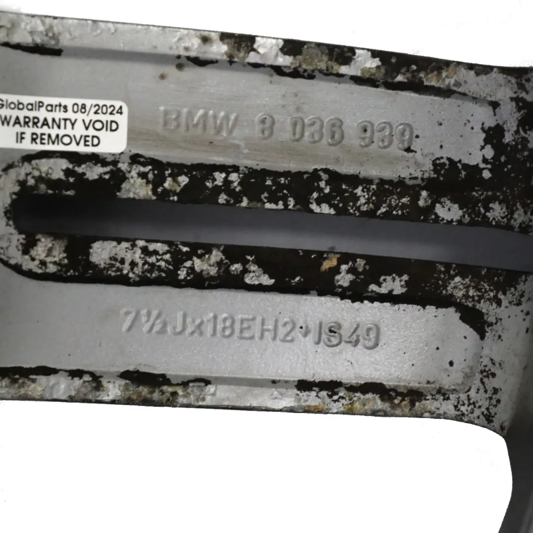 Cerchio anteriore lega grigio 18" 7,5J M ET:49 Doppie razze 208 per BMW E87 con numero di parte 8036939 BMW E87 Cerchio anteriore lega grigio 18" 7,5J M ET:49 Doppie razze 208 - SKU 8036939-9 - Numero di parte 8036939