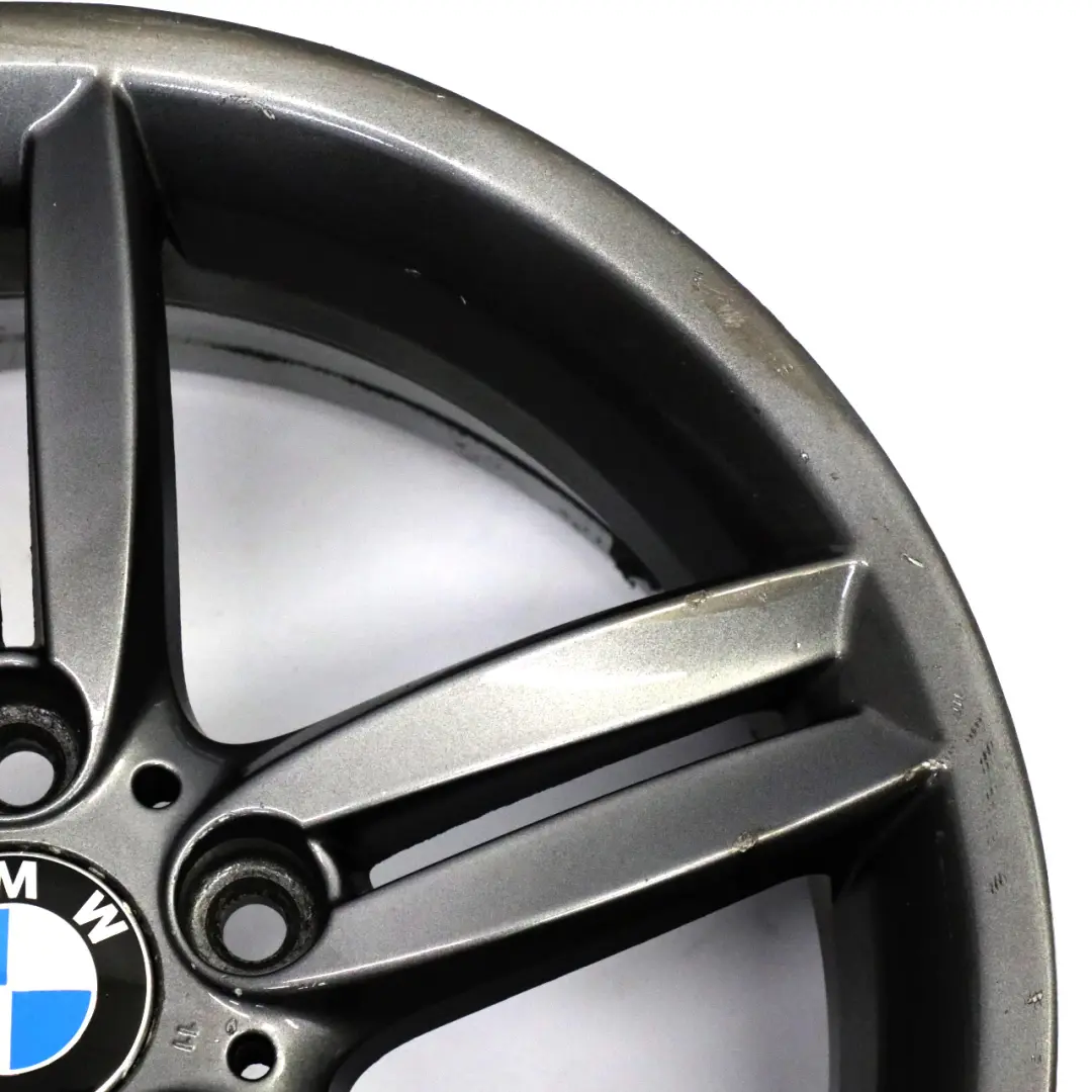 Cerchio anteriore lega grigio 18" 7,5J M ET:49 Doppie razze 208 per BMW E87 con numero di parte 8036939 BMW E87 Cerchio anteriore lega grigio 18" 7,5J M ET:49 Doppie razze 208 - SKU 8036939-9 - Numero di parte 8036939