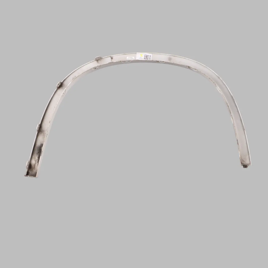 BMW X1 E84 enjoliveur de passage roue avant droit Alpinweiss blanc - 300 - SKU 8049940-AW - Numéro de pièce 8049940