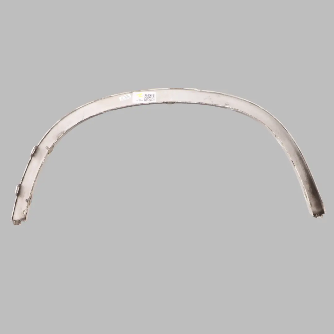 BMW X1 E84 enjoliveur passage roue arrière gauche Alpinweiss White - 300 - SKU 8049941-AW - Numéro de pièce 8049941