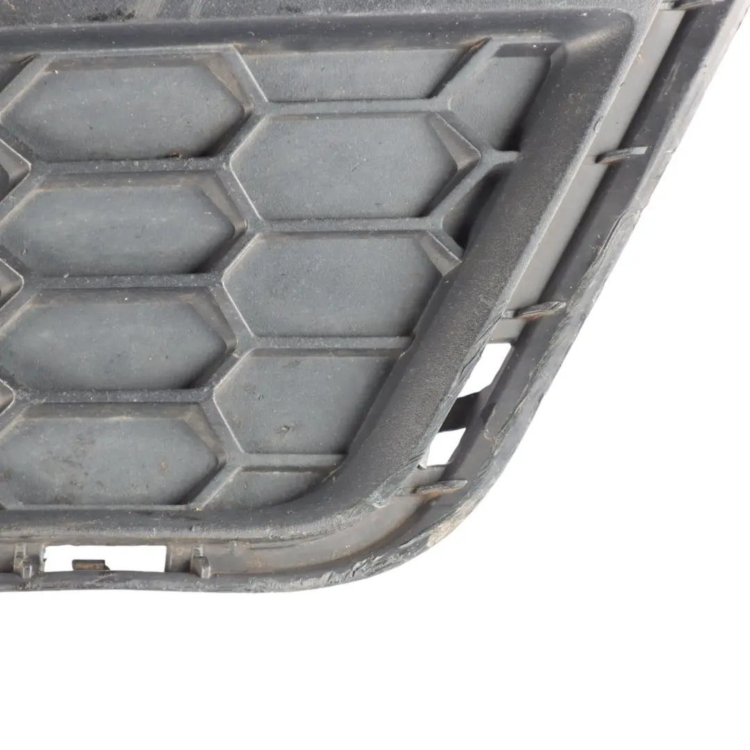 Pare-chocs avant M Sport Panneau grille fermée Droite pour BMW X3 F25 à propos du numéro de pièce 8050446 BMW X3 F25 Pare-chocs avant M Sport Panneau grille fermée Droite - SKU 8050446 - Numéro de pièce 8050446