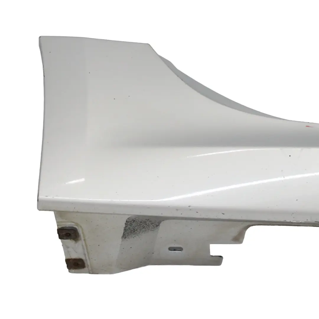 Faldón lateral M Sport Panel de umbral derecho Titan Silver - 354 para BMW F07 GT con número de pieza 8055100 BMW F07 GT Faldón lateral M Sport Panel de umbral derecho Titan Silver - 354 - SKU 8055100-TS - Número de pieza 8055100