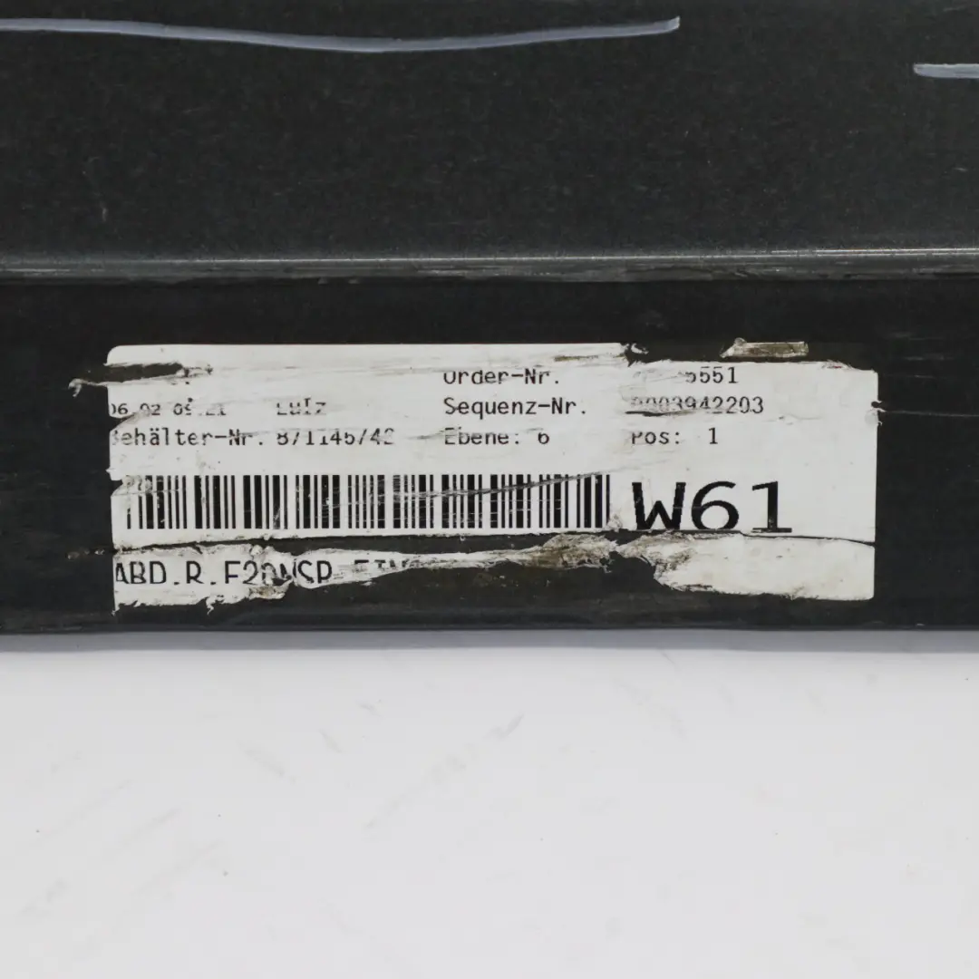 Striscia davanzale copertura laterale destra Mineralgrau - B39 per BMW F20 M Sport con numero di parte 8056816 BMW F20 M Sport Striscia davanzale copertura laterale destra Mineralgrau - B39 - SKU 8056816-MG2 - Numero di parte 8056816