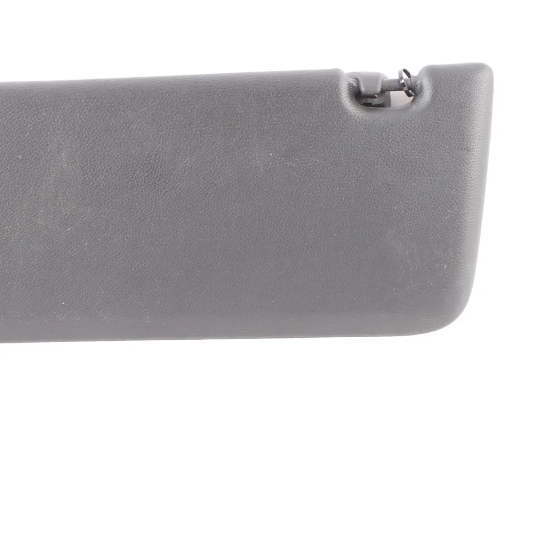 Daszek Osłona Przeciwsłoneczna Prawa Czarna do BMW X3 F25 X4 F26 o numerze 8062214 BMW X3 F25 X4 F26 Daszek Osłona Przeciwsłoneczna Prawa Czarna - SKU 8062214-1 - Numer Części 8062214