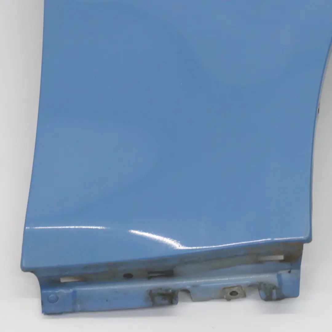 Panel Lateral Guardabarros Delantero Derecho Yas Marina Azul B68 para BMW F82 F83 M4 con número de pieza 8066918 BMW F82 F83 M4 Panel Lateral Guardabarros Delantero Derecho Yas Marina Azul B68 - SKU 8066918-YMB1 - Número de pieza 8066918