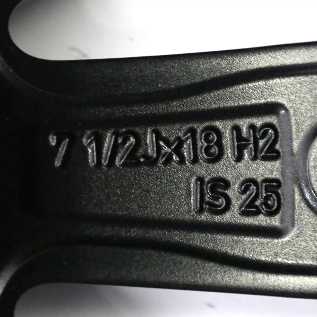Cerchio in lega 18" 7,5J ET:25 Doppie razze 790M per BMW G20 G21 con numero di parte 8089890 BMW G20 G21 Cerchio in lega 18" 7,5J ET:25 Doppie razze 790M - SKU 8089890-1 - Numero di parte 8089890