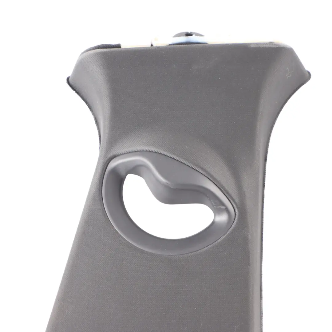 Cubierta Columna B-Pilar Puerta Trasera Derecha Negro Ribete para BMW F44 con número de pieza 8096754 BMW F44 Cubierta Columna B-Pilar Puerta Trasera Derecha Negro Ribete - SKU 8096754 - Número de pieza 8096754