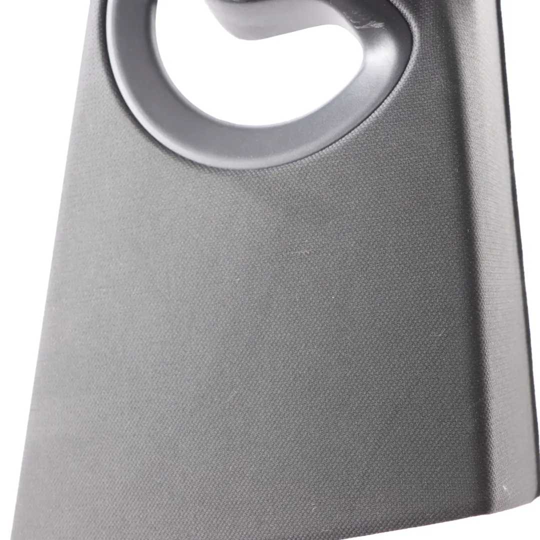 Cubierta Columna B-Pilar Puerta Trasera Derecha Negro Ribete para BMW F44 con número de pieza 8096754 BMW F44 Cubierta Columna B-Pilar Puerta Trasera Derecha Negro Ribete - SKU 8096754 - Número de pieza 8096754