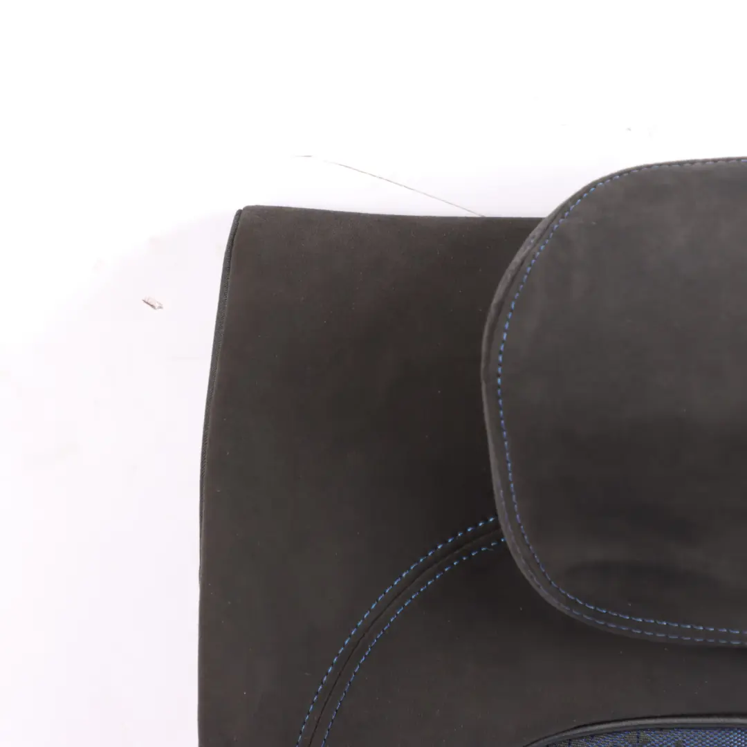 Oparcie Fotela Prawe Tył Alcantara Trigon Czarne do BMW F44 M135I o numerze 8096858 BMW F44 M135I Oparcie Fotela Prawe Tył Alcantara Trigon Czarne - SKU 8096858 - Numer Części 8096858