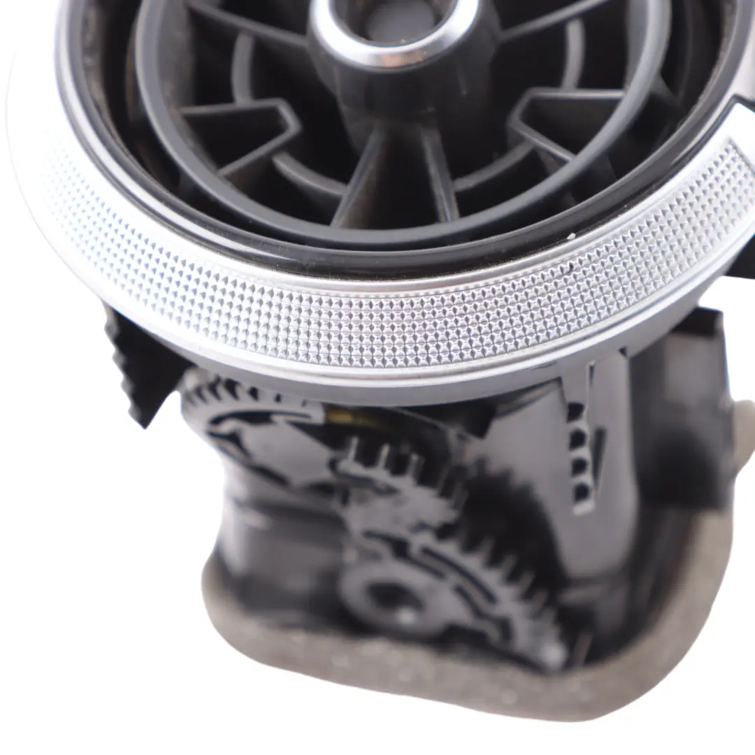 Kratka Nawiewu Prawa Lewa do Audi A3 S3 8V o numerze 81A820901B Audi A3 S3 8V Kratka Nawiewu Prawa Lewa - SKU 81A820901B - Numer Części 81A820901B