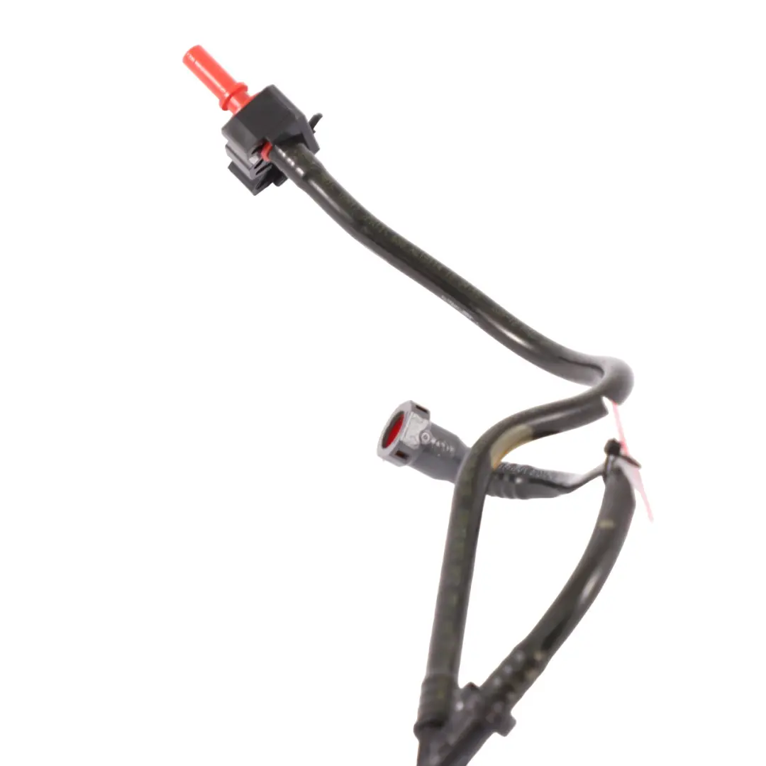 Hose Pipe to Fuel Line Renault Trafic II 2.0 DCI Diesel Fuel Line with Part number 8200950743 Fuel Line Renault Trafic II 2.0 DCI Diesel Fuel Line Hose Pipe - SKU 8200950743-1 - Part number 8200950743