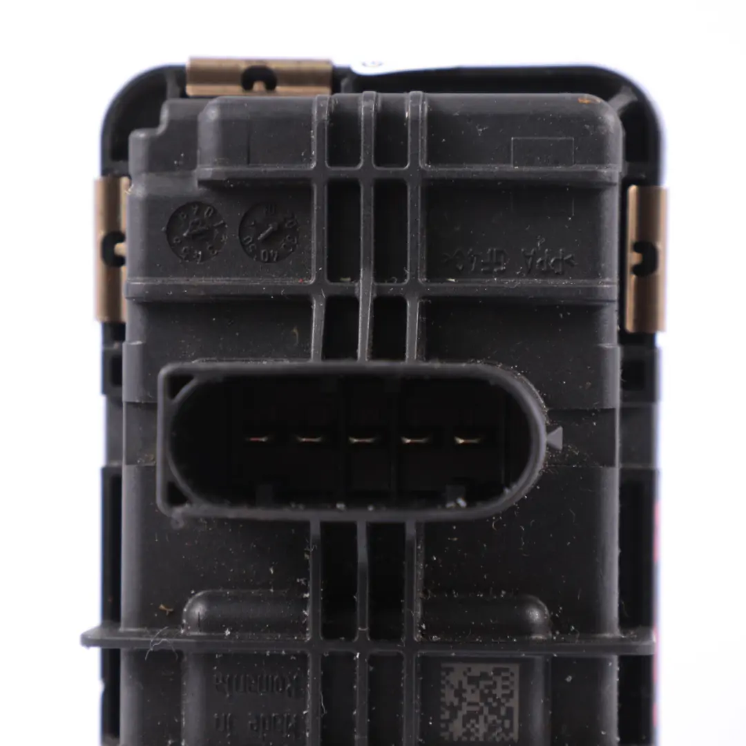 N47N Actionneur du moteur du turbocompresseur pour Mini Cooper One D 1.6 R55 R56 LCI à propos du numéro de pièce 8506724 Mini Cooper One D 1.6 R55 R56 LCI N47N Actionneur du moteur du turbocompresseur - SKU 8506724 - Numéro de pièce 8506724