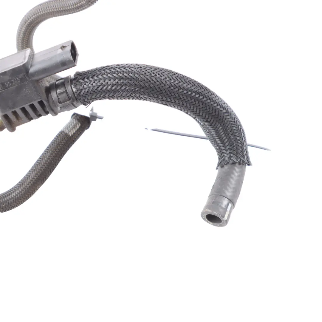 Tubo Flessibile Iniezione Carburante Diesel N57N 330D per BMW F30 F31 F32 con numero di parte 8507686 BMW F30 F31 F32 Tubo Flessibile Iniezione Carburante Diesel N57N 330D - SKU 8507686 - Numero di parte 8507686