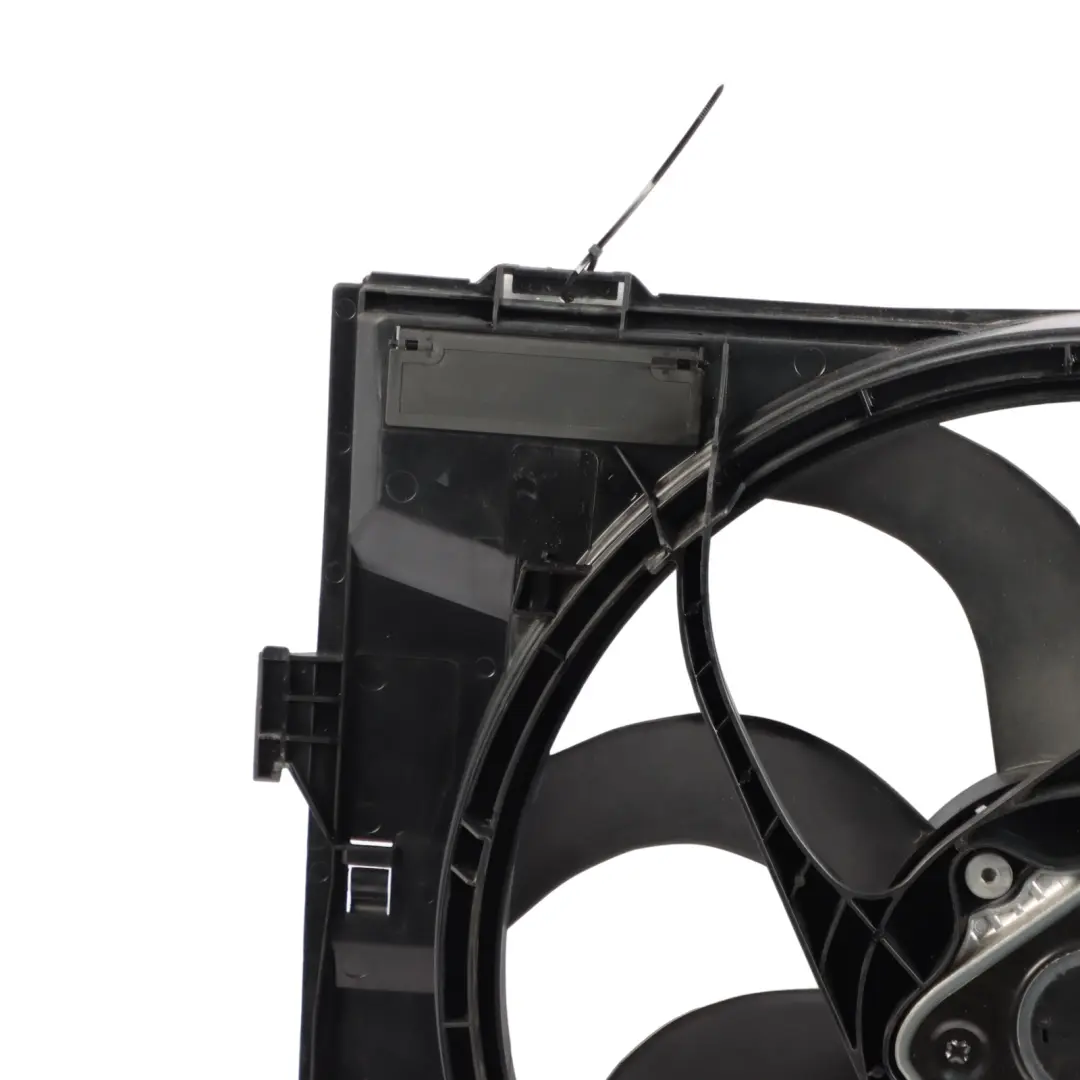 Ventilateur radiateur Moteur carter refroidissement pour BMW F20 F21 LCI F30 F31 F32 à propos du numéro de pièce 8641965 BMW F20 F21 LCI F30 F31 F32 Ventilateur radiateur Moteur carter refroidissement - SKU 8621193 - Numéro de pièce 8641965