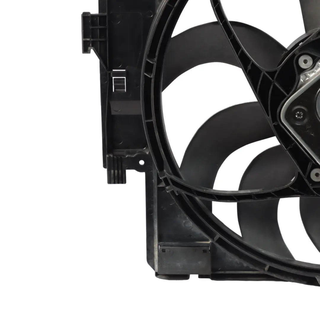 Ventilateur radiateur Moteur carter refroidissement pour BMW F20 F21 LCI F30 F31 F32 à propos du numéro de pièce 8641965 BMW F20 F21 LCI F30 F31 F32 Ventilateur radiateur Moteur carter refroidissement - SKU 8621193 - Numéro de pièce 8641965