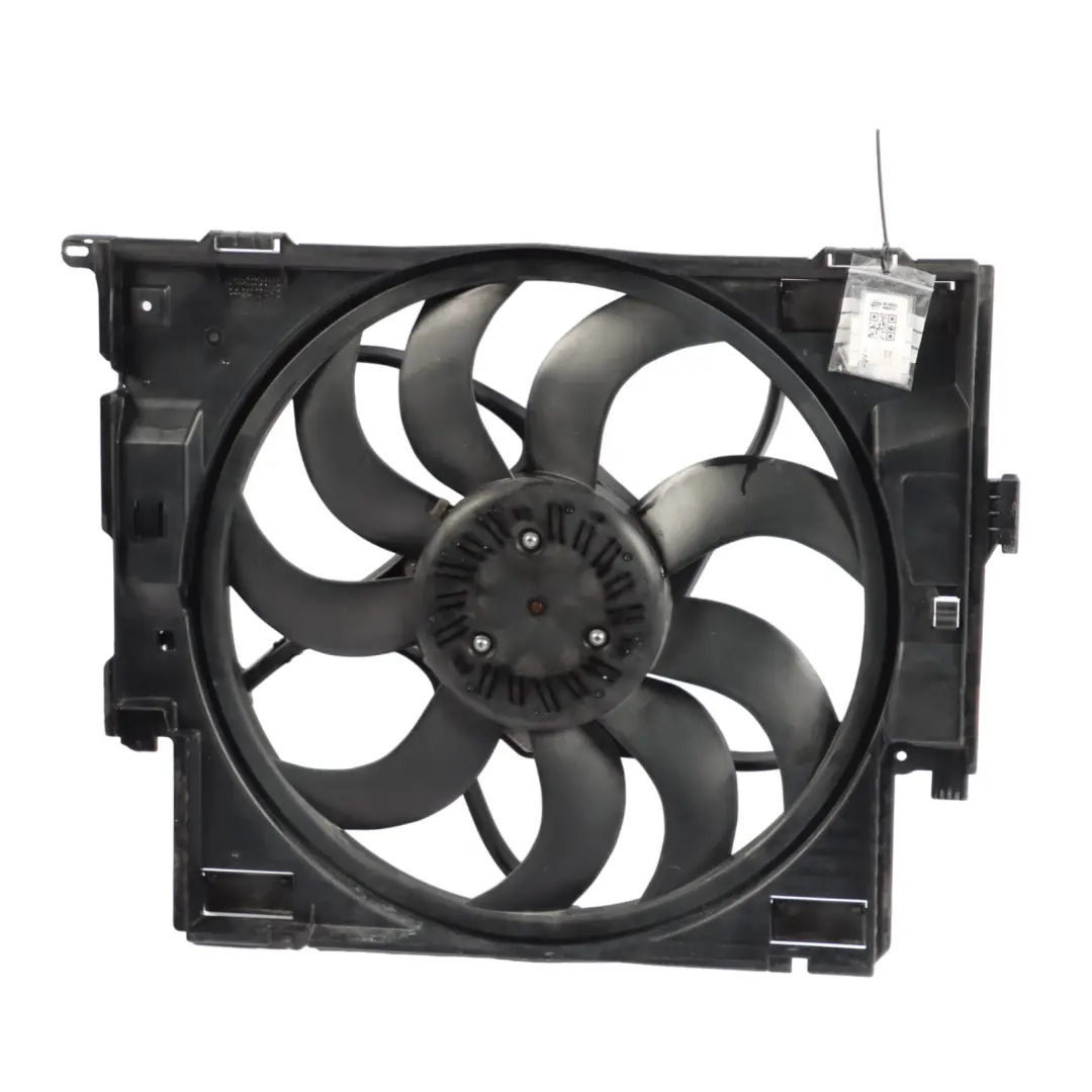 Ventilateur radiateur Moteur carter refroidissement pour BMW F20 F21 LCI F30 F31 F32 à propos du numéro de pièce 8641965 BMW F20 F21 LCI F30 F31 F32 Ventilateur radiateur Moteur carter refroidissement - SKU 8621193 - Numéro de pièce 8641965
