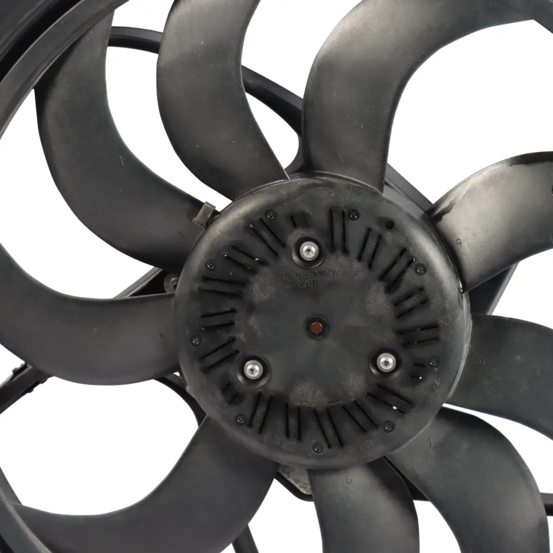 Ventilateur radiateur Moteur carter refroidissement pour BMW F20 F21 LCI F30 F31 F32 à propos du numéro de pièce 8641965 BMW F20 F21 LCI F30 F31 F32 Ventilateur radiateur Moteur carter refroidissement - SKU 8621193 - Numéro de pièce 8641965