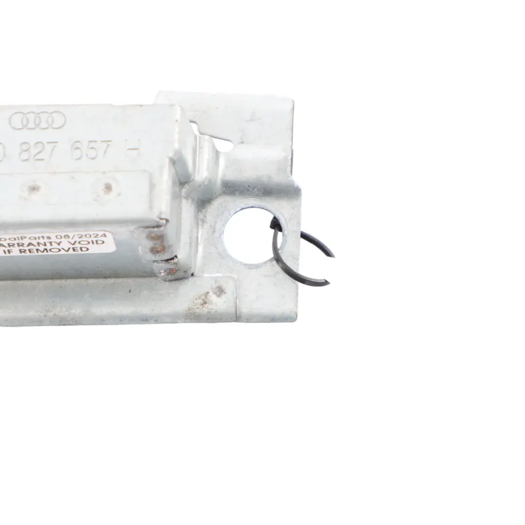 Uchwyt Wspornik Mocowanie Blendy Klapy Bagażnika do Audi A6 C6 o numerze 8E0827657H Audi A6 C6 Uchwyt Wspornik Mocowanie Blendy Klapy Bagażnika - SKU 8E0827657H - Numer Części 8E0827657H