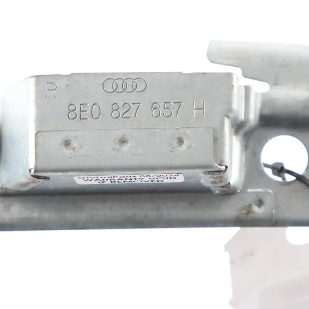 posteriore destra maniglia ritenzione staffa montaggio per Audi A6 C6 con numero di parte 8E0827657H Audi A6 C6 posteriore destra maniglia ritenzione staffa montaggio - SKU 8E0827657H - Numero di parte 8E0827657H