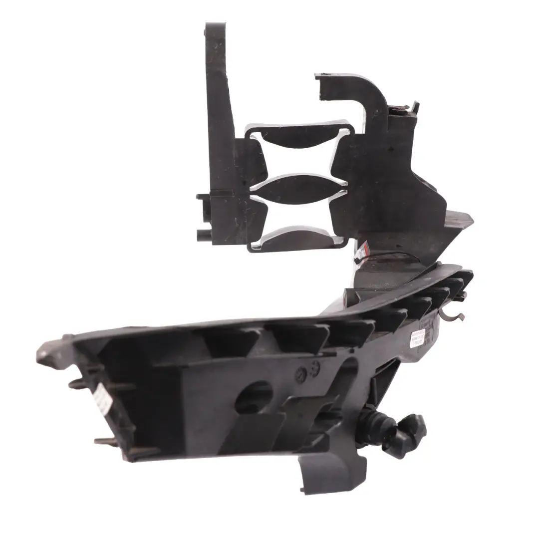 staffa faro anteriore destro supporto montaggio per Audi A4 B8 con numero di parte 8K0805608C Audi A4 B8 staffa faro anteriore destro supporto montaggio - SKU 8K0805608C - Numero di parte 8K0805608C