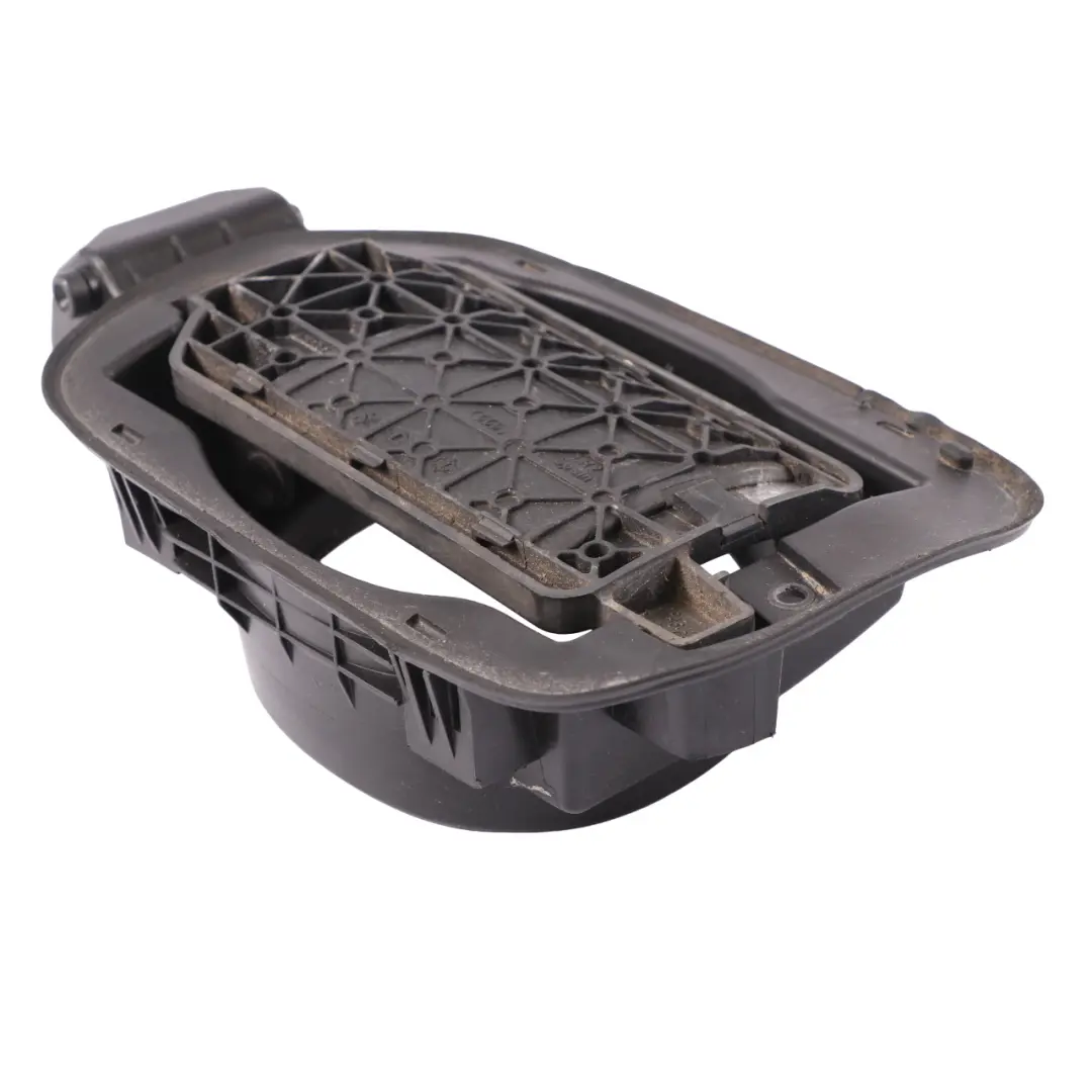 Audi A4 B8 inserto carburante alloggiamento surround - SKU 8K0809999A - Numero di parte 8K0809999A