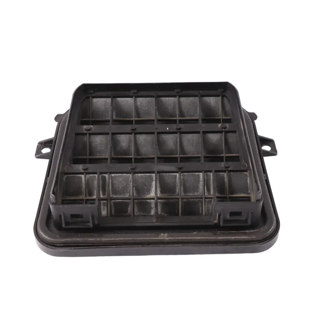 Audi A4 B8 Ventilation Grille Rear Chassis Air Vent Grille A1648300042 - SKU 8K0819181B - Part number 8K0819181B