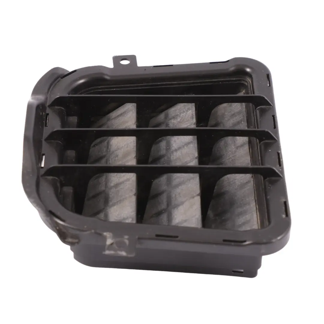 Grille de ventilation Audi A4 B8 Grille du châssis arrière A1648300042 pour à propos du numéro de pièce 8K0819181B Grille de ventilation Audi A4 B8 Grille du châssis arrière A1648300042 - SKU 8K0819181B - Numéro de pièce 8K0819181B