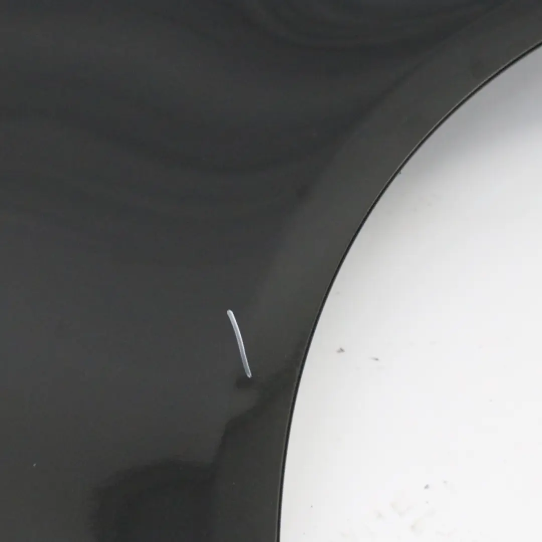 Pannello laterale anteriore destro Parafango copertura nero - LY9B per Audi A4 B8 con numero di parte 8K0821106A-BBL Audi A4 B8 Pannello laterale anteriore destro Parafango copertura nero - LY9B - SKU 8K0821106A-BBL - Numero di parte 8K0821106A-BBL