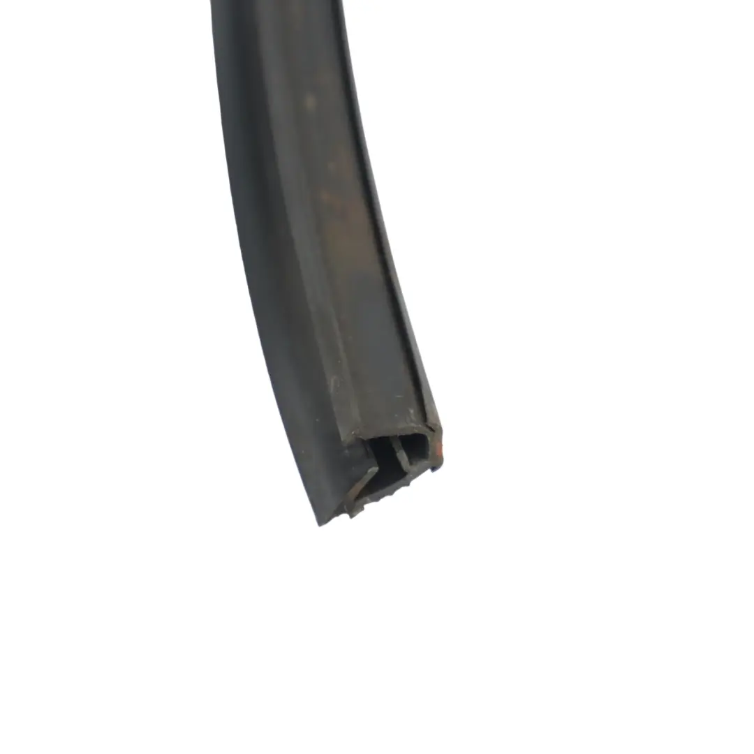 Ventana Sello Puerta Delantera Derecha Burlete Junta para Audi A4 B8 con número de pieza 8K0837440H Audi A4 B8 Ventana Sello Puerta Delantera Derecha Burlete Junta - SKU 8K0837440H - Número de pieza 8K0837440H