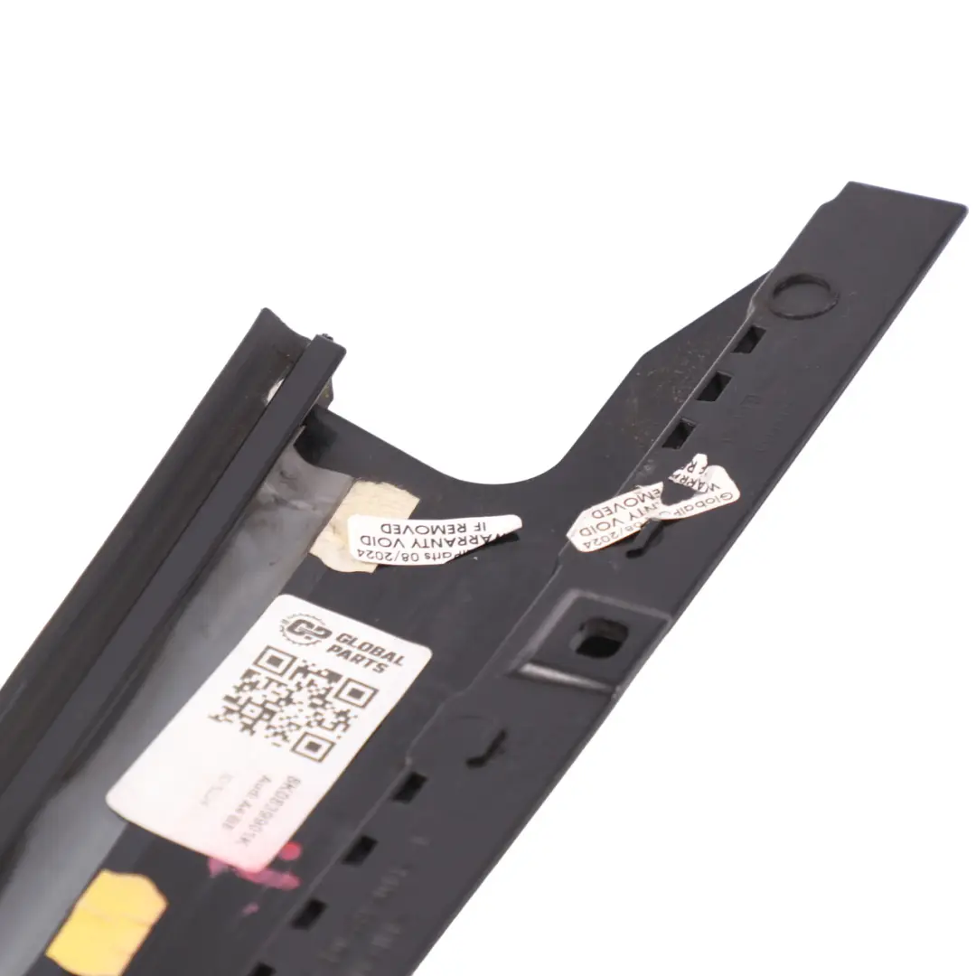 Fenster Säulena Adeckung Hinten Links Schwarz Glänzend für Audi A4 B8 mit Teilenummer 8K0839901K Audi A4 B8 Fenster Säulena Adeckung Hinten Links Schwarz Glänzend - SKU 8K0839901K - Teilenummer 8K0839901K