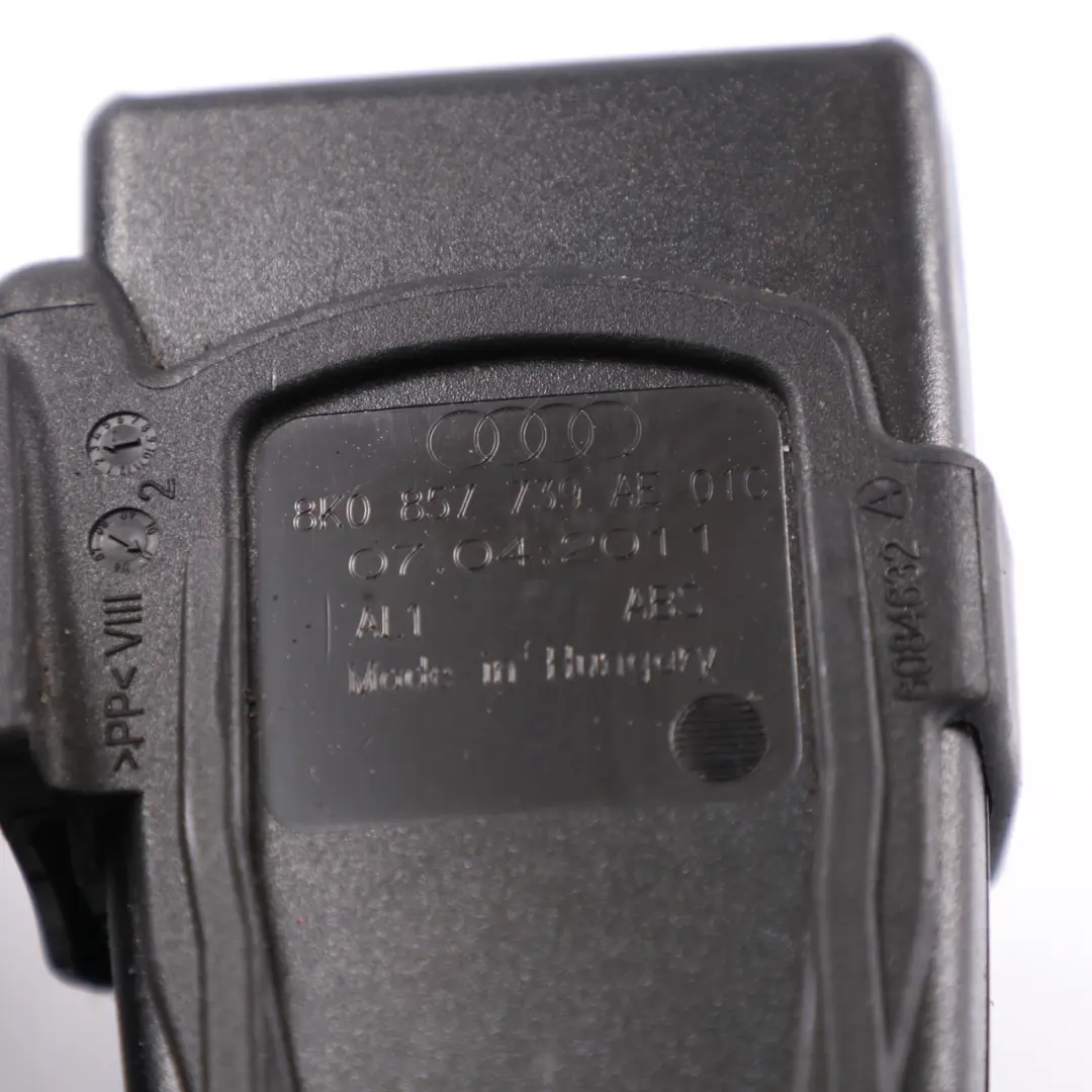 hebilla cinturón seguridad central doble pestillo trasero 8K0857739AE para Audi A4 B8 con número de pieza 8K0857797 Audi A4 B8 hebilla cinturón seguridad central doble pestillo trasero 8K0857739AE - SKU 8K0857739AE-1 - Número de pieza 8K0857797