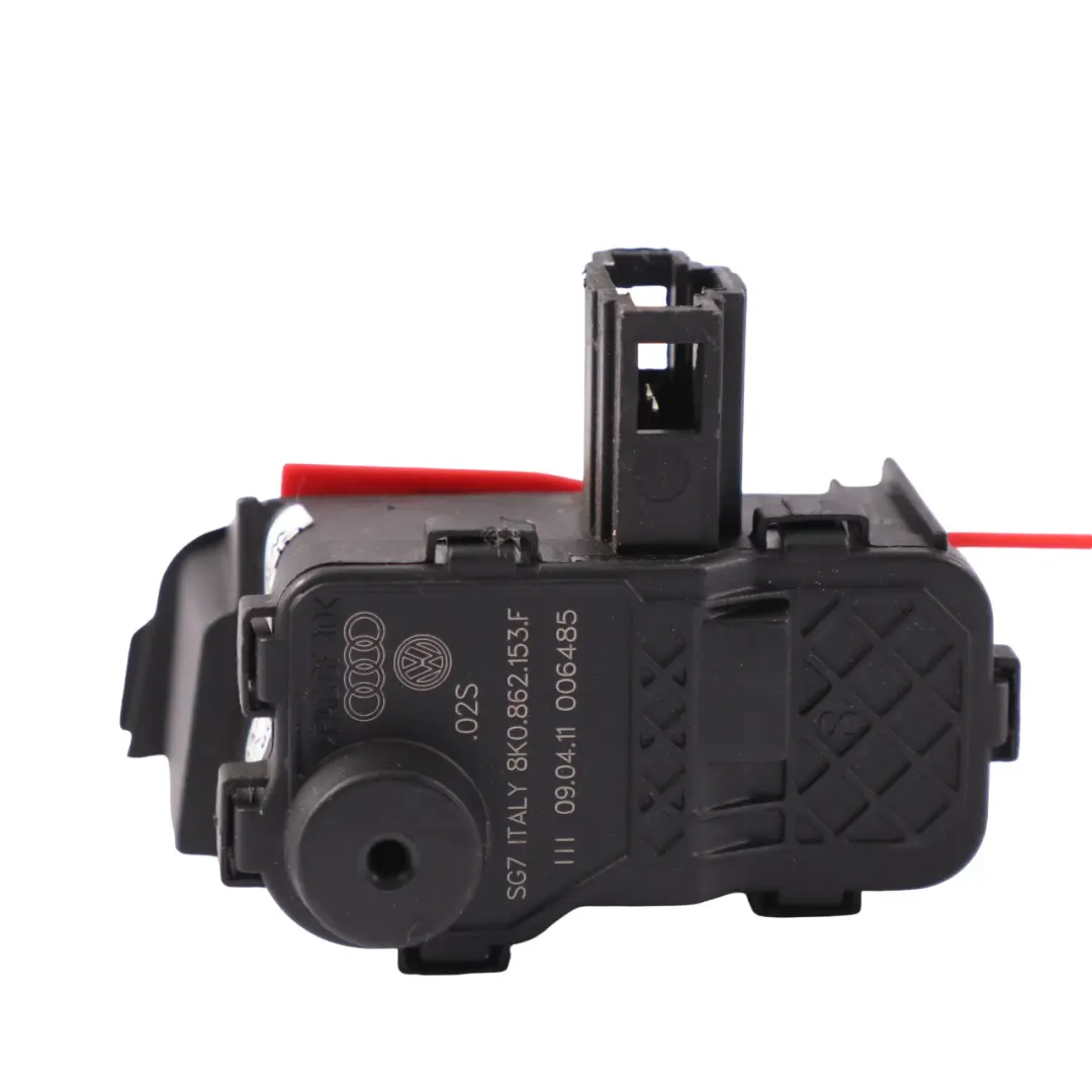 Audi A4 B8 Motor actuador liberación tapa depósito combustible - SKU 8K0862153F - Número de pieza 8K0862153F