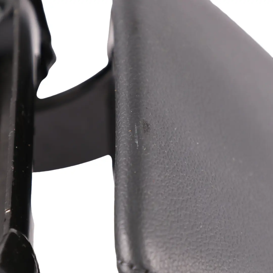 Bracciolo anteriore Console Bracciolo Cover Pelle Nero per Audi A4 B8 con numero di parte 8K0864207C Audi A4 B8 Bracciolo anteriore Console Bracciolo Cover Pelle Nero - SKU 8K0864207C - Numero di parte 8K0864207C