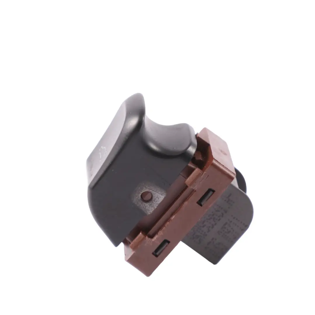 8K Pulsante apertura bagagliaio per Audi A4 B8 con numero di parte 8K0959831A Audi A4 B8 8K Pulsante apertura bagagliaio - SKU 8K0959831A - Numero di parte 8K0959831A