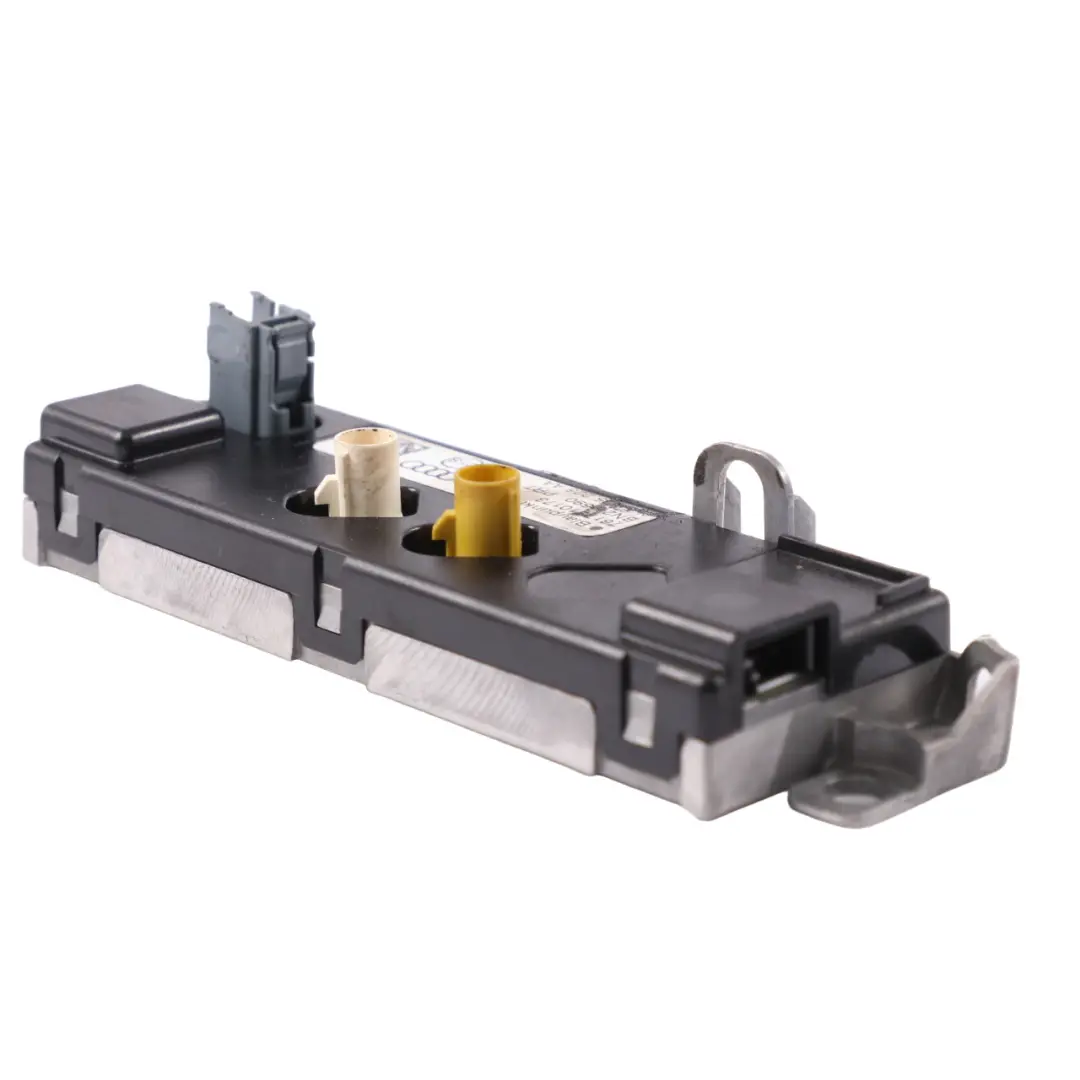 Wzmacniacz Anteny Moduł Sterownik Wzmacniacza do Audi A4 B8 o numerze 8K5035225AA Audi A4 B8 Wzmacniacz Anteny Moduł Sterownik Wzmacniacza - SKU 8K5035225AA - Numer Części 8K5035225AA